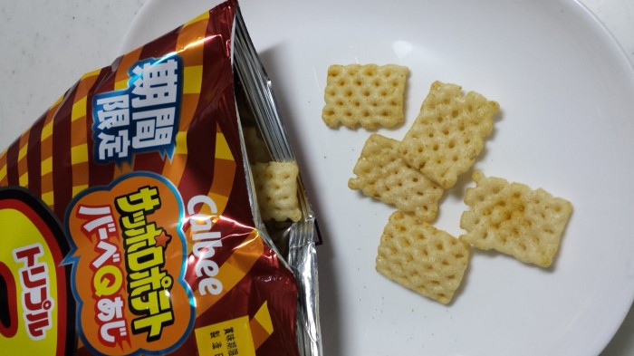 【コンビニ新商品・お菓子】　カルビー　サッポロポテト  バーべQあじ　トリプル３　の巻の写真3