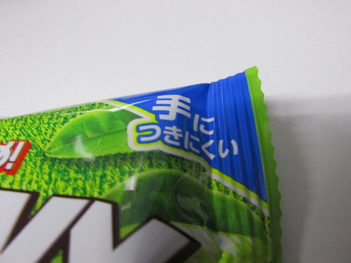 【コンビニ新商品・お菓子】　ロッテ　クランキー　抹茶　小袋　の巻の写真3